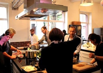 Teamevent gemeinsam Kochen Kochkurs Teamevent - - Kochschule Marieneck Köln Ehrenfeld